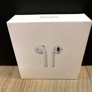 Airpods: Second Generation (used)